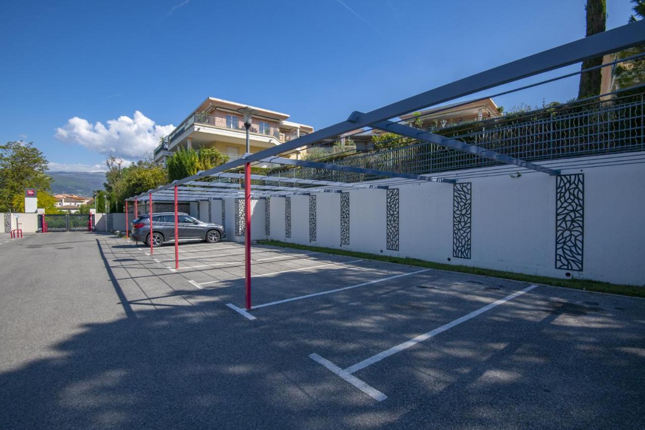 Ibis Cannes Mouans Sartoux Piscine Parking Gratuit Hotel Exterior photo