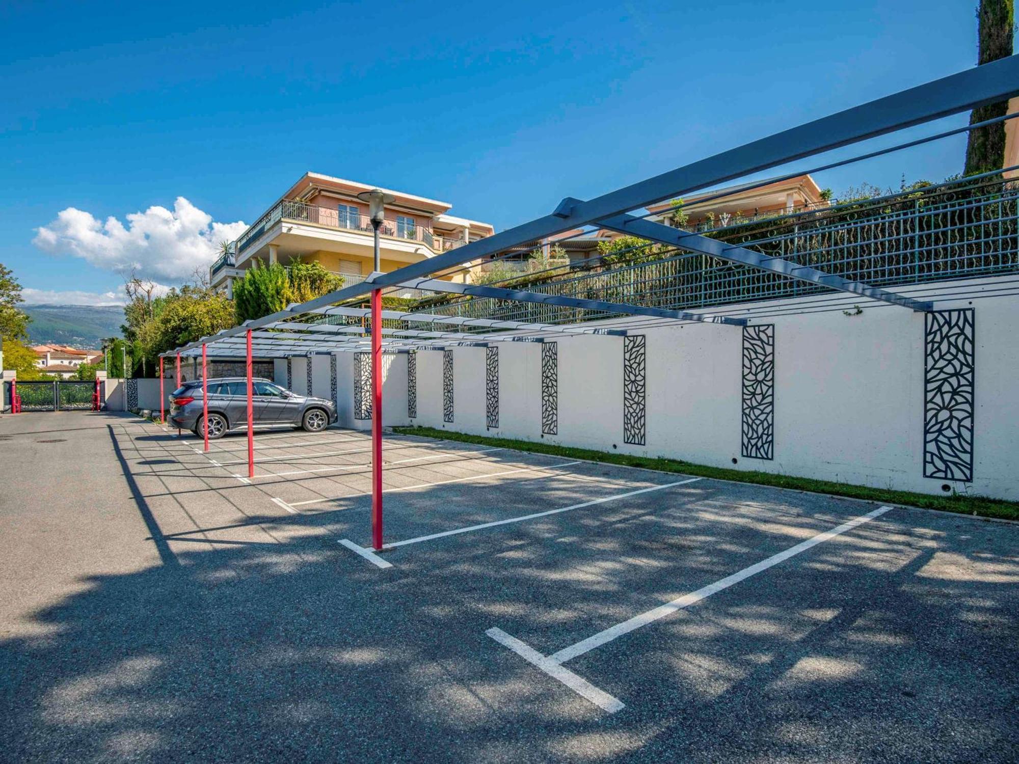 Ibis Cannes Mouans Sartoux Piscine Parking Gratuit Hotel Exterior photo